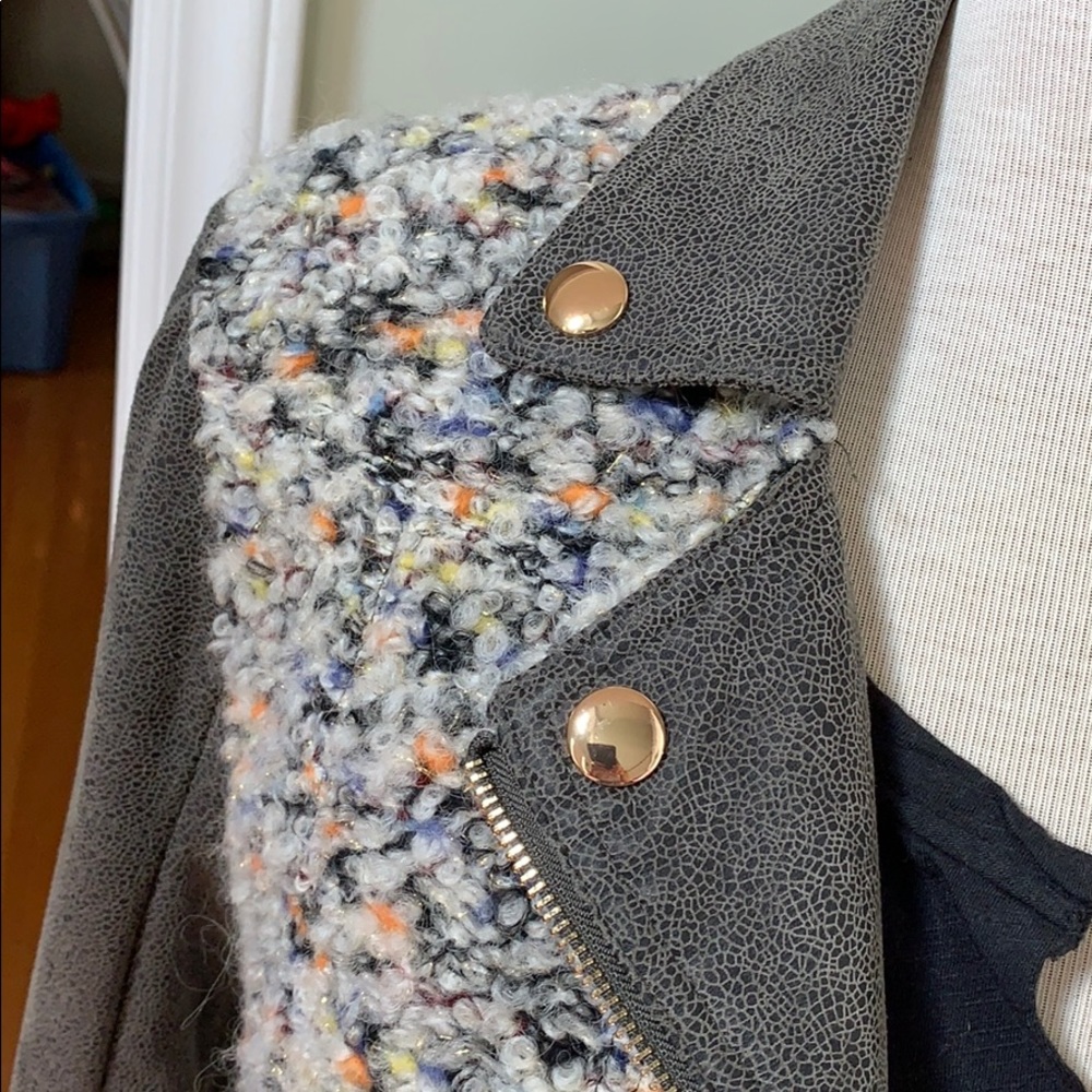 Jacket - Picture 5 of 6